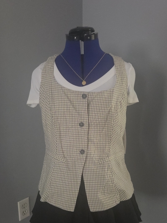KIRIOUS LOS ANGELES Jackets & Blazers - Plaid Sleeveless Button-Front Vest - Cream & Black